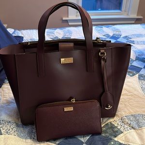Large Kate Spade purse with several pockets and wallet